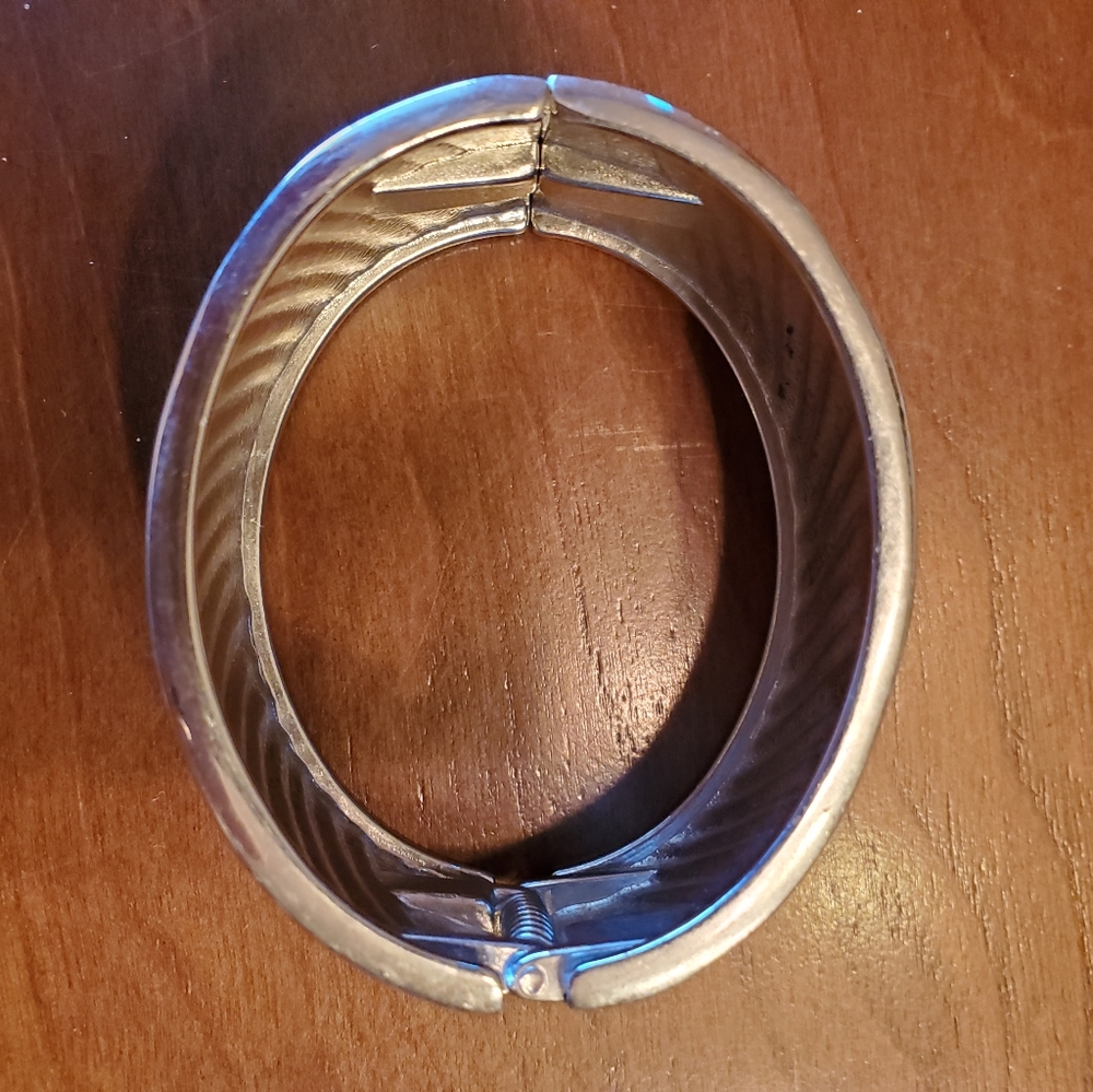 Premier Designs 7" Silver Tone Ropes & Rails Hinged Bracelet - Picture 6 of 8